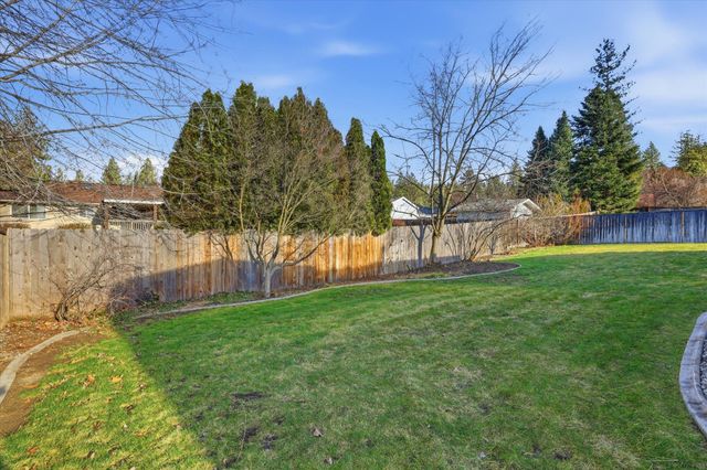 4708 W Belmont Dr, Spokane, WA 99208