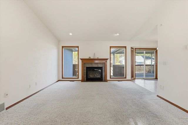 4708 W Belmont Dr, Spokane, WA 99208