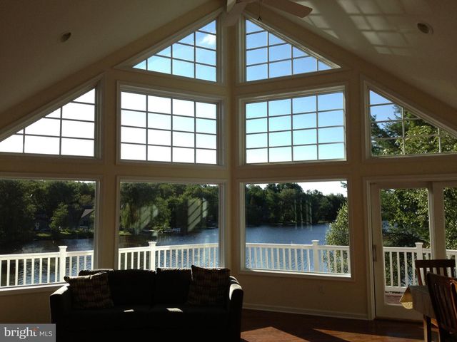 7648 LAKE SHORE DRIVE, Pocono Lake, PA 18347