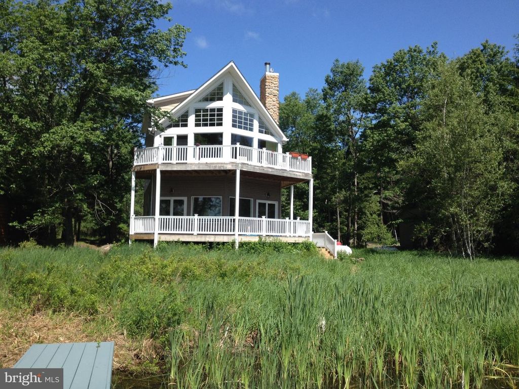 7648 LAKE SHORE DRIVE, Pocono Lake, PA 18347