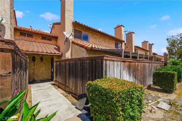 16600 Terrace F, Fontana, CA 92335
