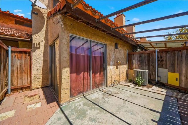 16600 Terrace F, Fontana, CA 92335