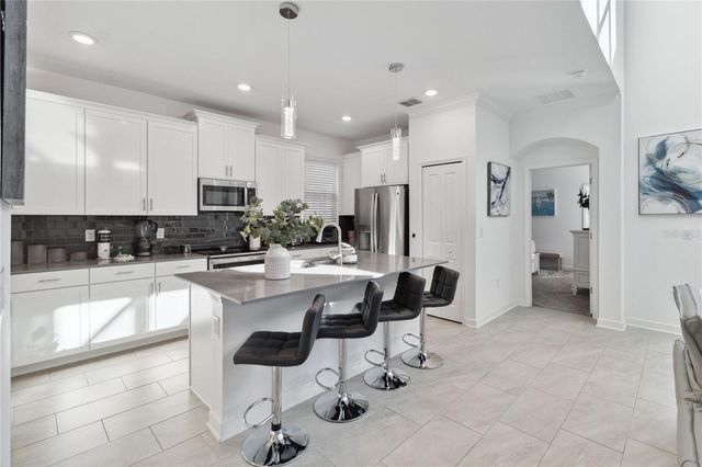 1009 LEADER, Davenport, FL 33896