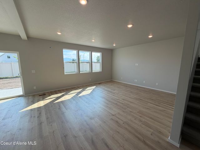 4464 E Rare Fox AVE, Post Falls, ID 83854