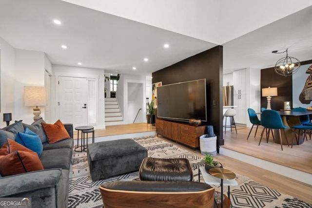 3 Gilbert Trail, Atlanta, GA 30308