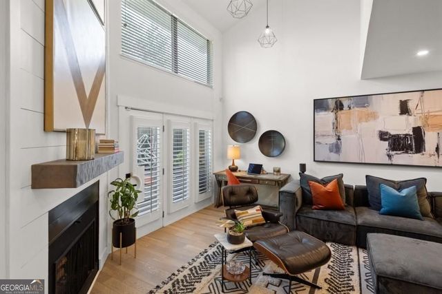 3 Gilbert Trail, Atlanta, GA 30308