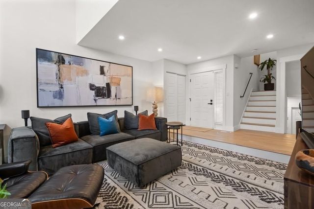 3 Gilbert Trail, Atlanta, GA 30308