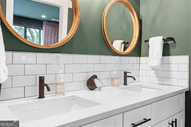 3 Gilbert Trail, Atlanta, GA 30308