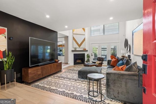 3 Gilbert Trail, Atlanta, GA 30308