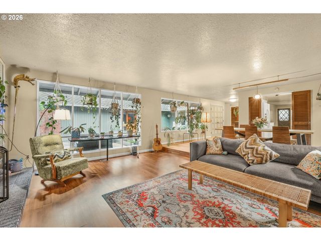 5770 Sw CRANBERRY Ct, Beaverton, OR 97007