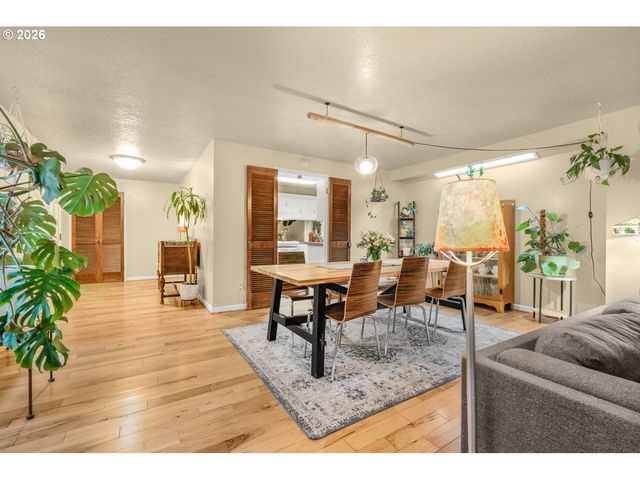 5770 Sw CRANBERRY Ct, Beaverton, OR 97007