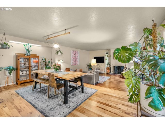 5770 Sw CRANBERRY Ct, Beaverton, OR 97007