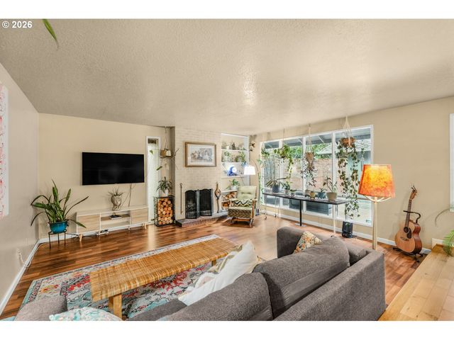 5770 Sw CRANBERRY Ct, Beaverton, OR 97007