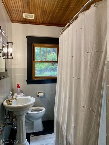 2321 N Leavitt Road NW, Warren, OH 44485