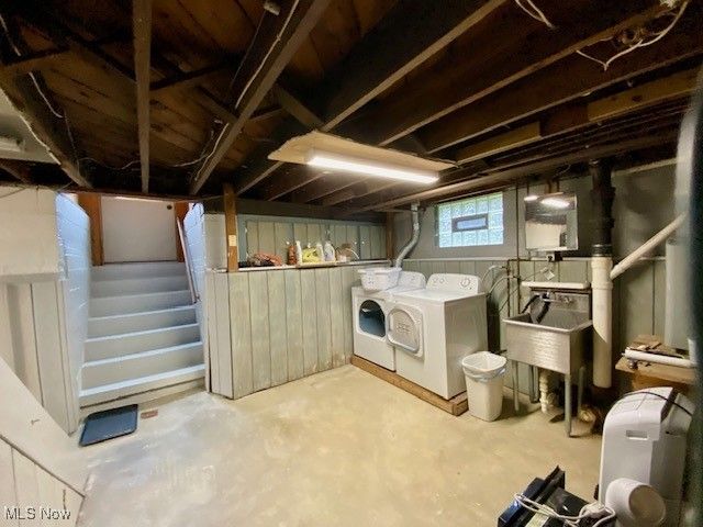 2321 N Leavitt Road NW, Warren, OH 44485