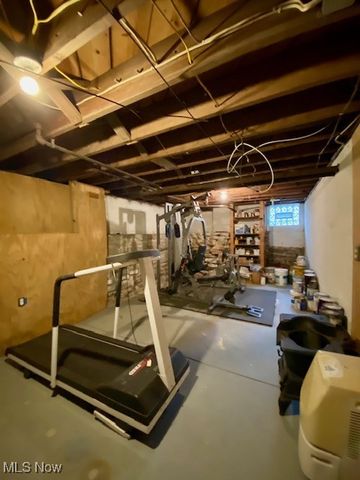 2321 N Leavitt Road NW, Warren, OH 44485