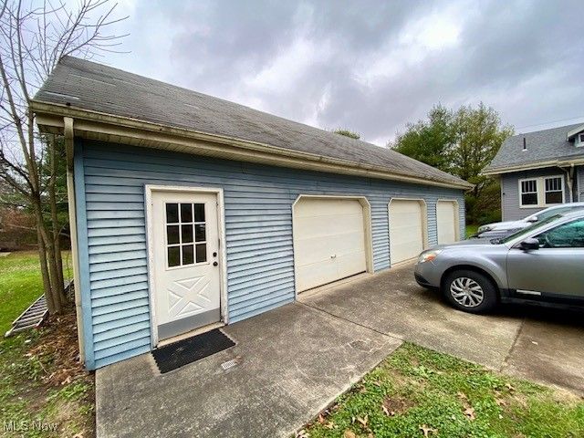 2321 N Leavitt Road NW, Warren, OH 44485