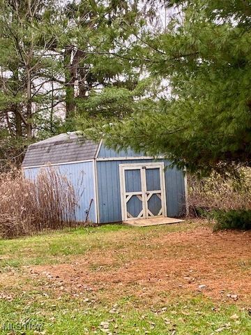 2321 N Leavitt Road NW, Warren, OH 44485