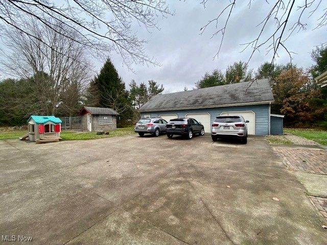 2321 N Leavitt Road NW, Warren, OH 44485