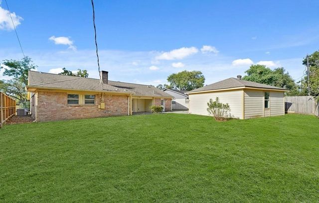 5714 N Braeswood Boulevard, Houston, TX 77096