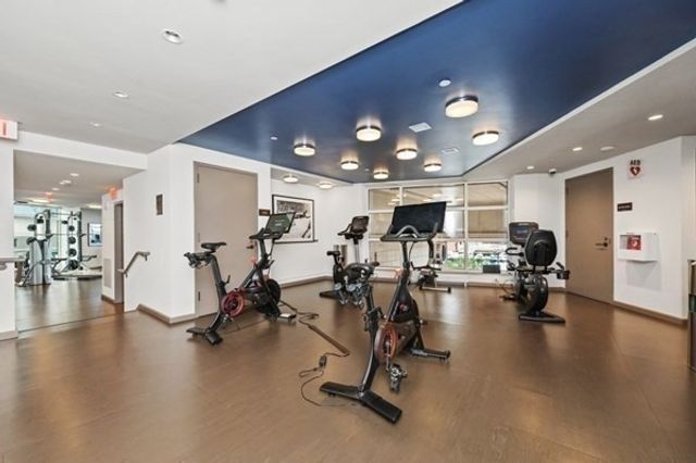 100 Lovejoy Wharf PH 2C, Boston, MA 02114