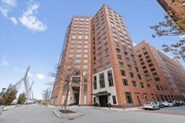 100 Lovejoy Wharf PH 2C, Boston, MA 02114