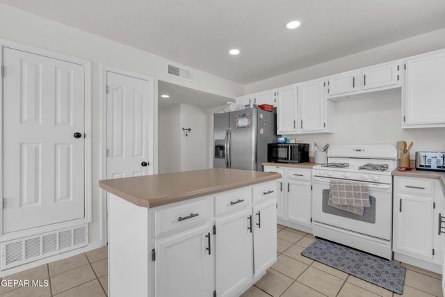 14012 Lago Azul Street, Horizon City, TX 79928