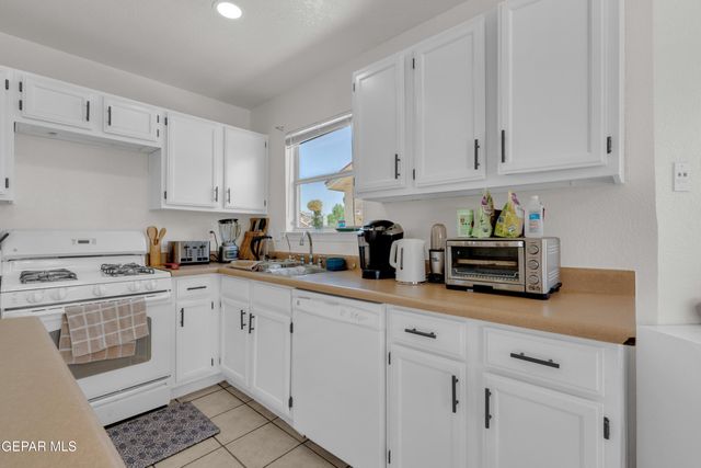 14012 Lago Azul Street, Horizon City, TX 79928