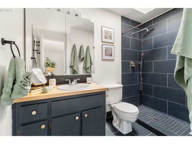 8422 Se 65TH Ave, Portland, OR 97206