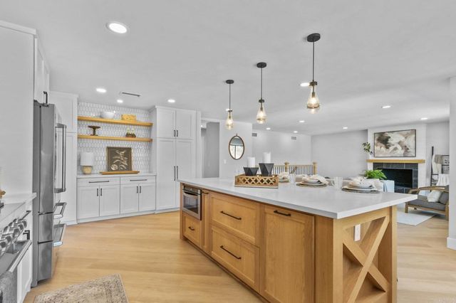 1051 Via Rancho Parkway, Escondido, CA 92029