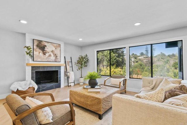 1051 Via Rancho Parkway, Escondido, CA 92029