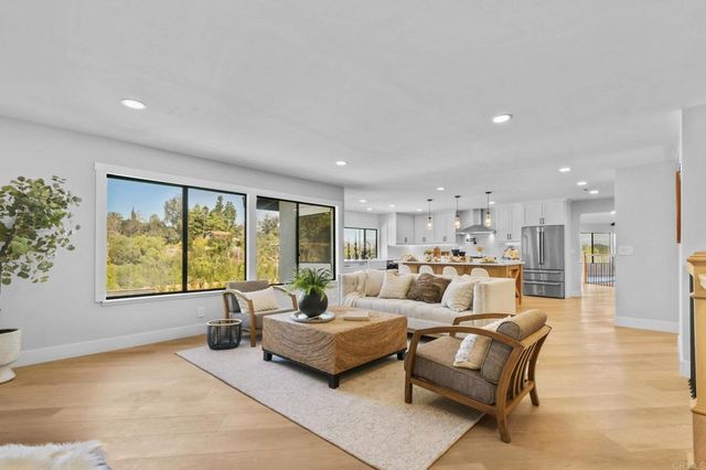 1051 Via Rancho Parkway, Escondido, CA 92029