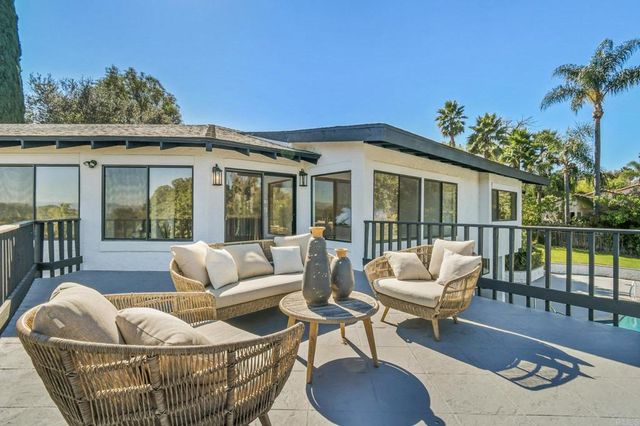 1051 Via Rancho Parkway, Escondido, CA 92029