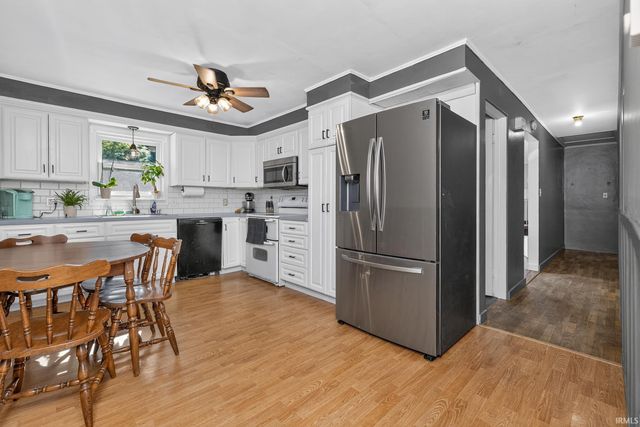 58677 Palace Lane, Elkhart, IN 46516