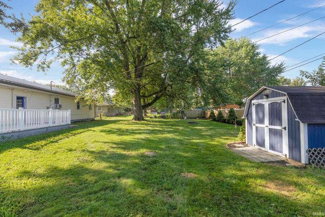 58677 Palace Lane, Elkhart, IN 46516