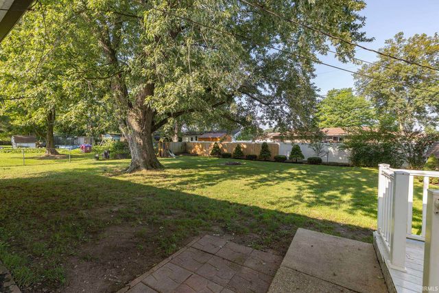 58677 Palace Lane, Elkhart, IN 46516