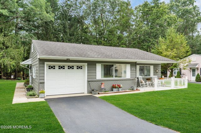 35 Arizona Avenue, Whiting, NJ 08759