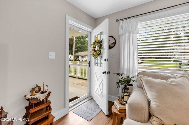 35 Arizona Avenue, Whiting, NJ 08759