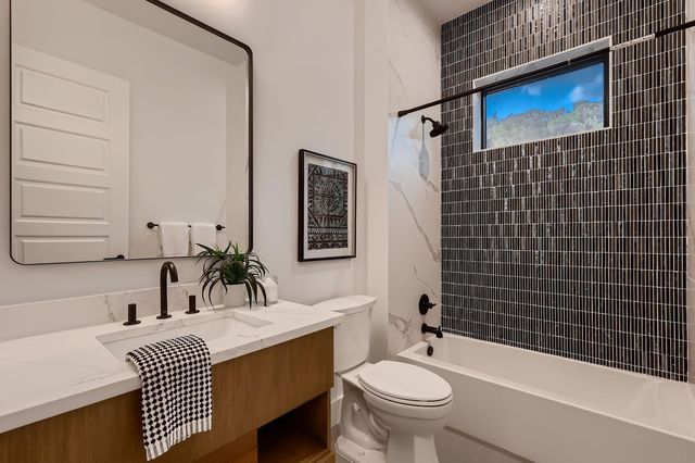 106 Bella Montagna CIR, Austin, TX 78734