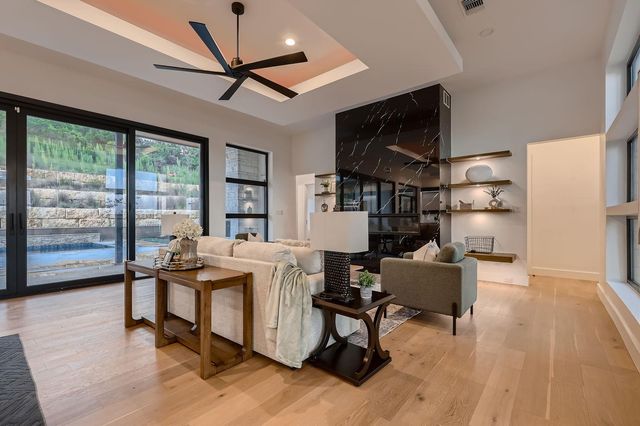 106 Bella Montagna CIR, Austin, TX 78734