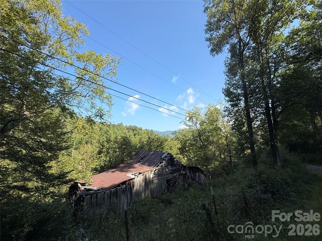000A Bobcat Road, Waynesville, NC 28785