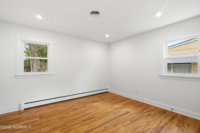 9 Hamilton Court, Toms River, NJ 08757