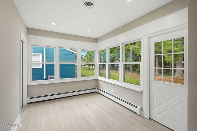 9 Hamilton Court, Toms River, NJ 08757