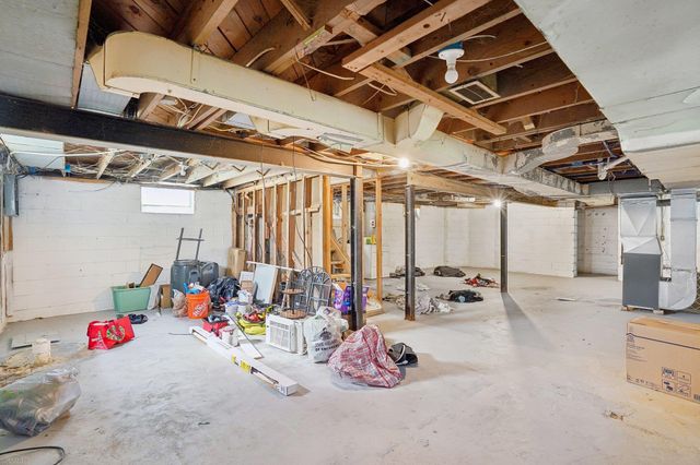 16876 Harlow Street, Detroit, MI 48235