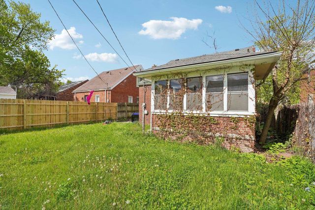 16876 Harlow Street, Detroit, MI 48235