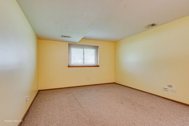 1605 S MAIN Street, Lombard, IL 60148