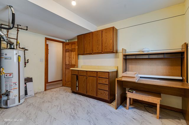 1605 S MAIN Street, Lombard, IL 60148