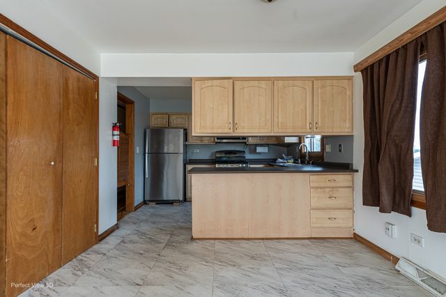1605 S MAIN Street, Lombard, IL 60148