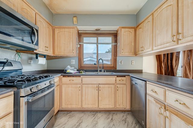 1605 S MAIN Street, Lombard, IL 60148