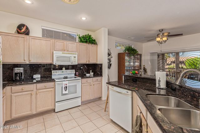 16274 W DESERT CANYON Drive, Surprise, AZ 85374